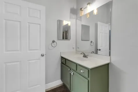 487 Bayou Village Drive Tarpon Springs FL 34689