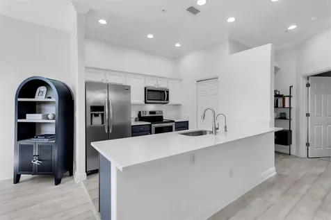 487 Bayou Village Drive Tarpon Springs FL 34689
