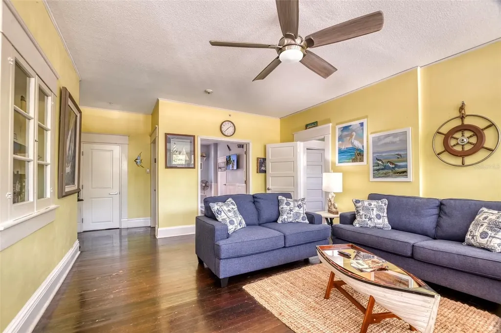 304 15th Street W Bradenton FL 34205