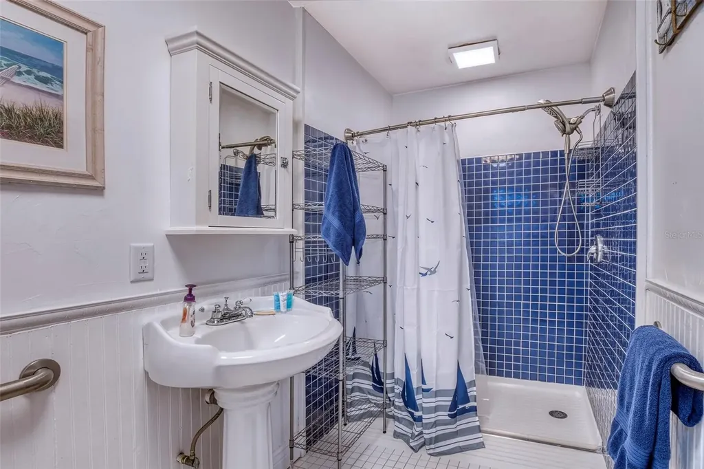 304 15th Street W Bradenton FL 34205