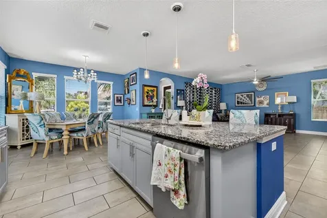 3059 3rd Avenue N St Petersburg FL 33713