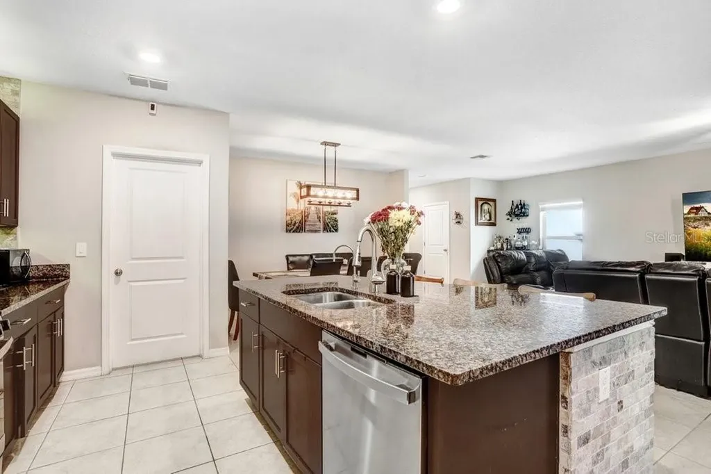 5426 Rainwood Meadows Drive Apollo Beach FL 33572