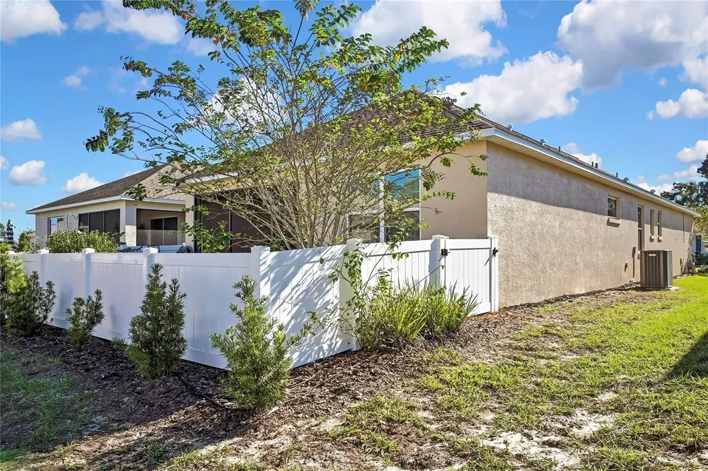 9764 SW 100th Avenue Road Ocala FL 34481