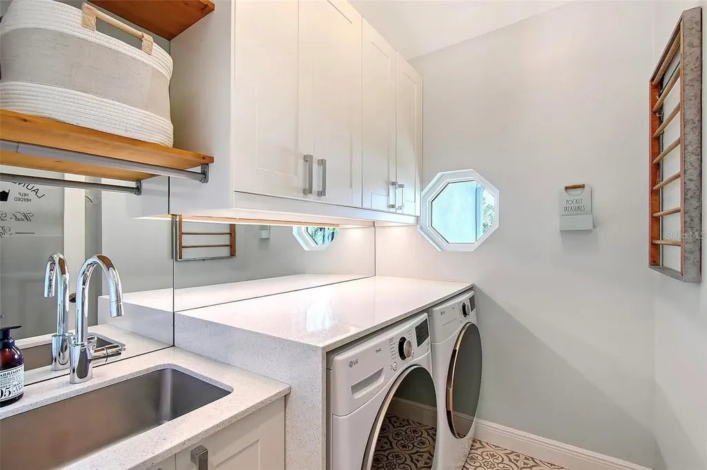 3921 Maravic Place Sarasota FL 34231