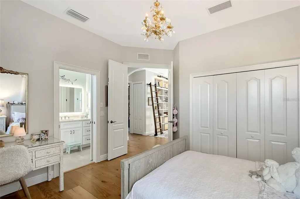 3921 Maravic Place Sarasota FL 34231