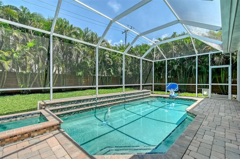 3921 Maravic Place Sarasota FL 34231