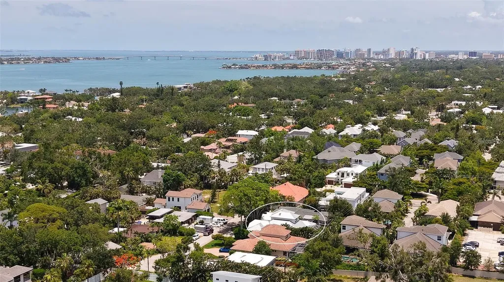 3921 Maravic Place Sarasota FL 34231