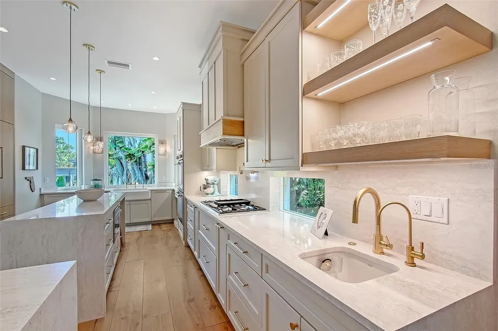 3921 Maravic Place Sarasota FL 34231