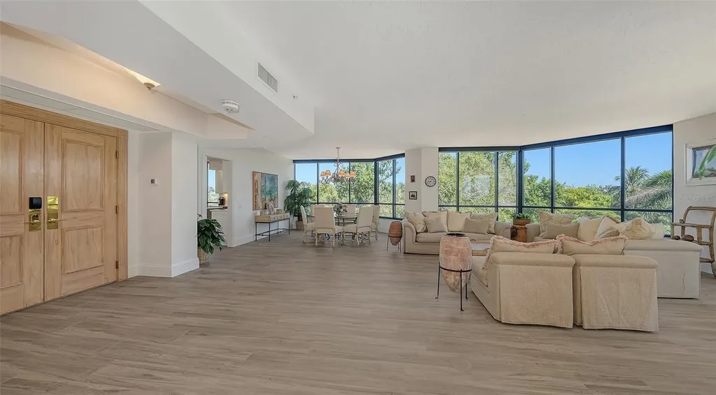 1241 Gulf Of Mexico Drive Longboat Key FL 34228