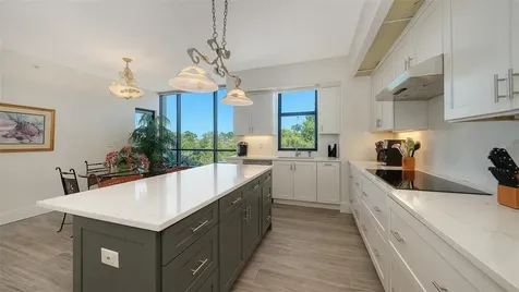 1241 Gulf Of Mexico Drive Longboat Key FL 34228
