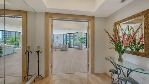 1241 Gulf Of Mexico Drive Longboat Key FL 34228