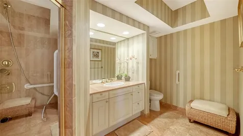 1241 Gulf Of Mexico Drive Longboat Key FL 34228