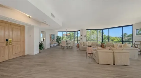 1241 Gulf Of Mexico Drive Longboat Key FL 34228