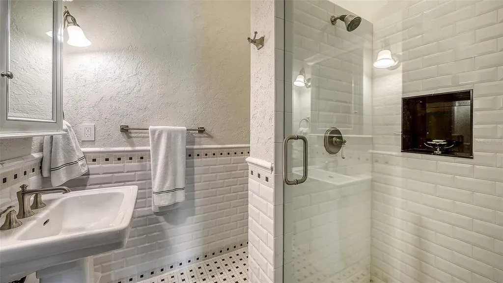 4311 Bay Shore Road Sarasota FL 34234