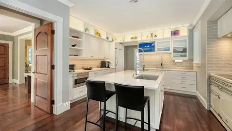 4311 Bay Shore Road Sarasota FL 34234