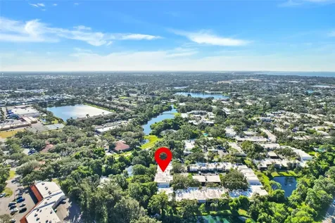 107 Pinehurst Drive Bradenton FL 34210