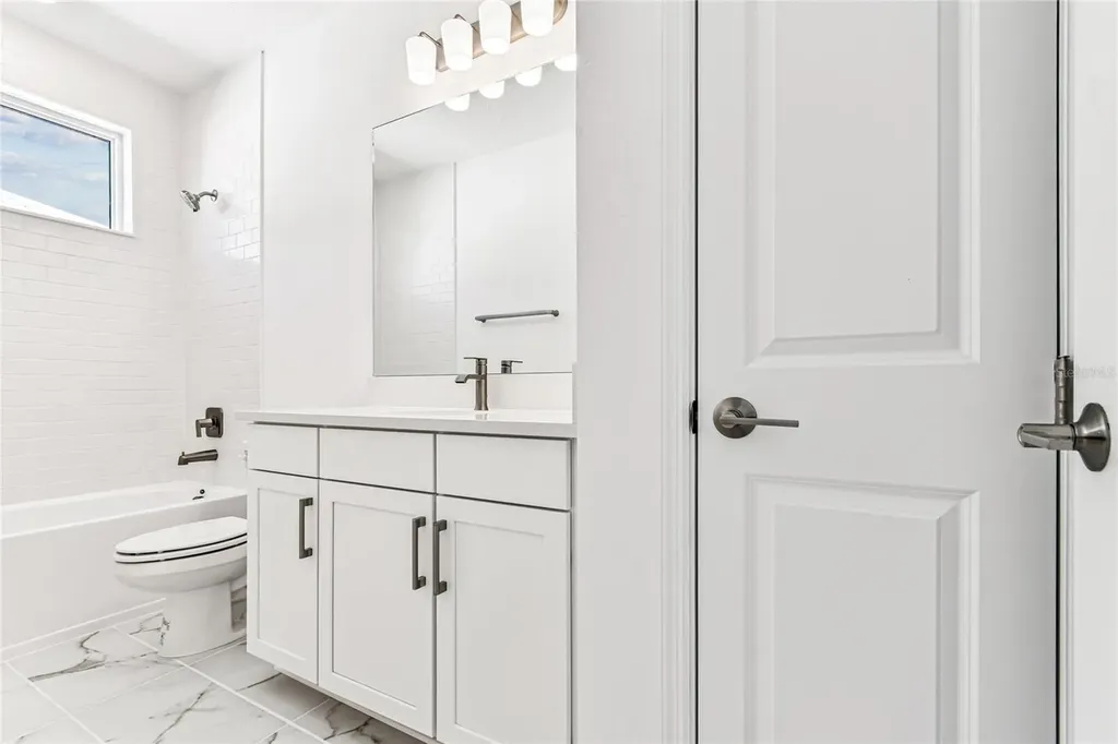 7586 Seahawk Avenue Sarasota FL 34241