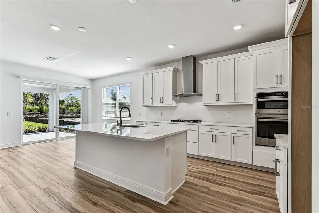 7586 Seahawk Avenue Sarasota FL 34241