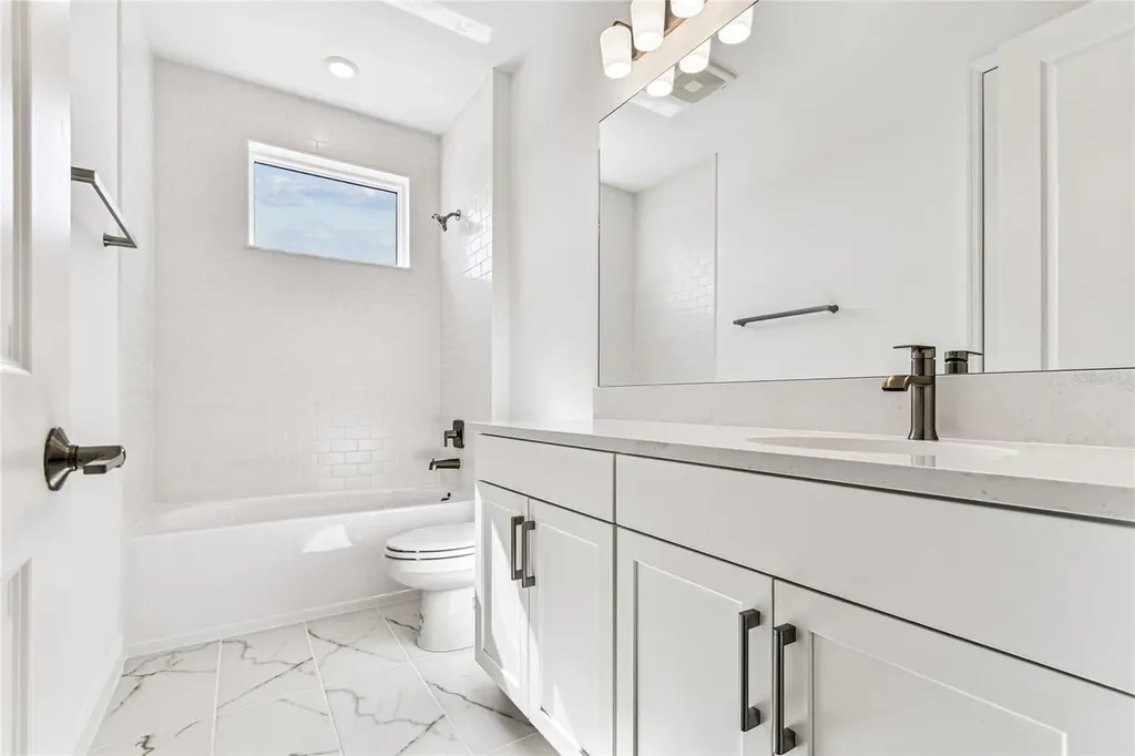 7586 Seahawk Avenue Sarasota FL 34241