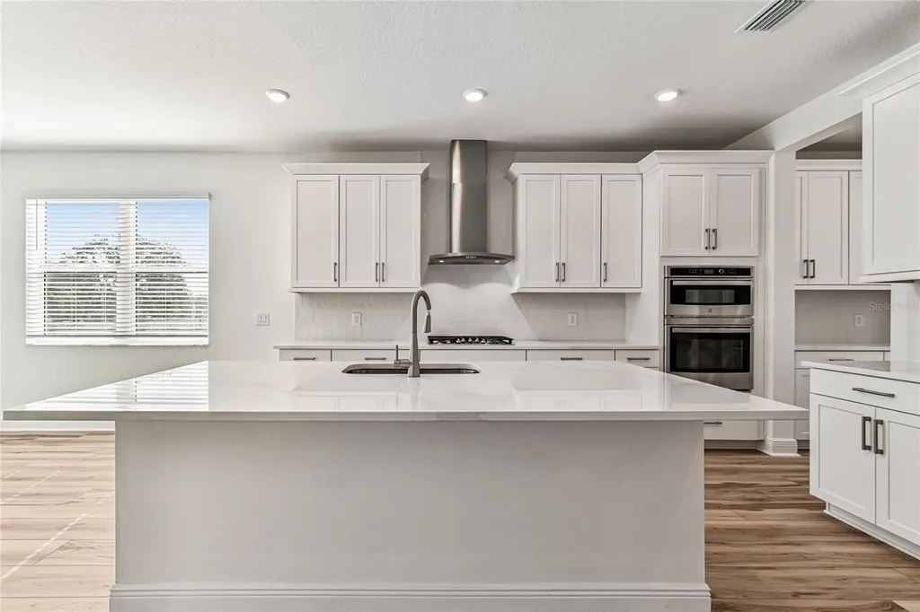 7586 Seahawk Avenue Sarasota FL 34241