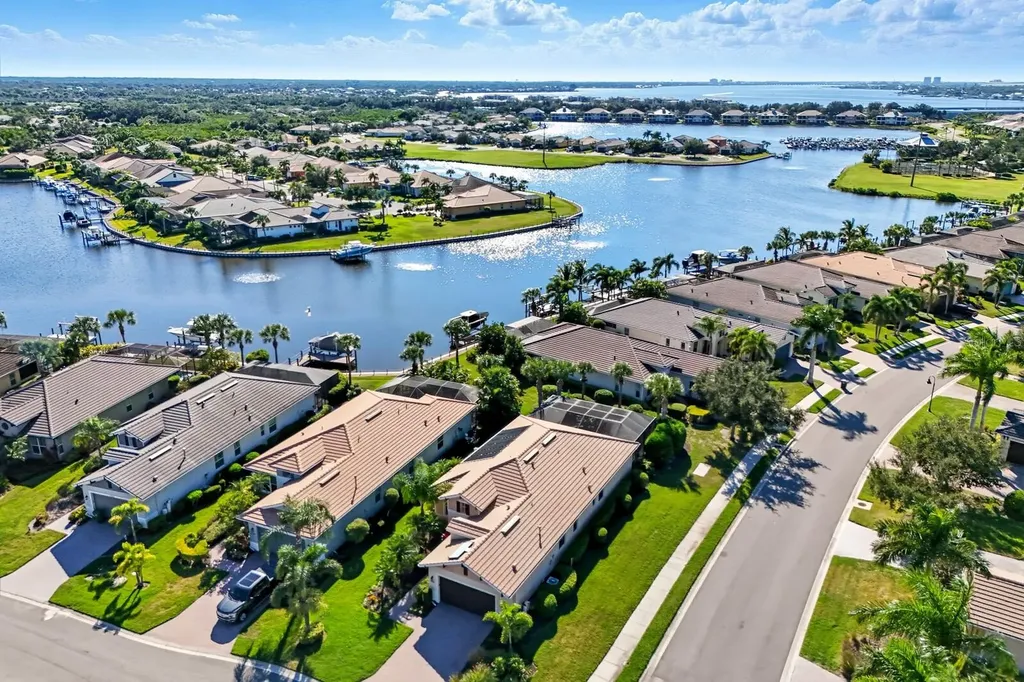 1250 Tidewater Court Bradenton FL 34208