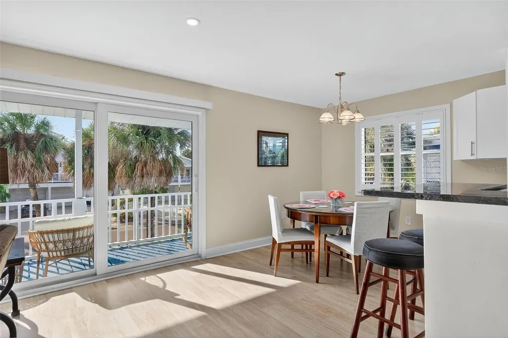 2915 Avenue C Holmes Beach FL 34217