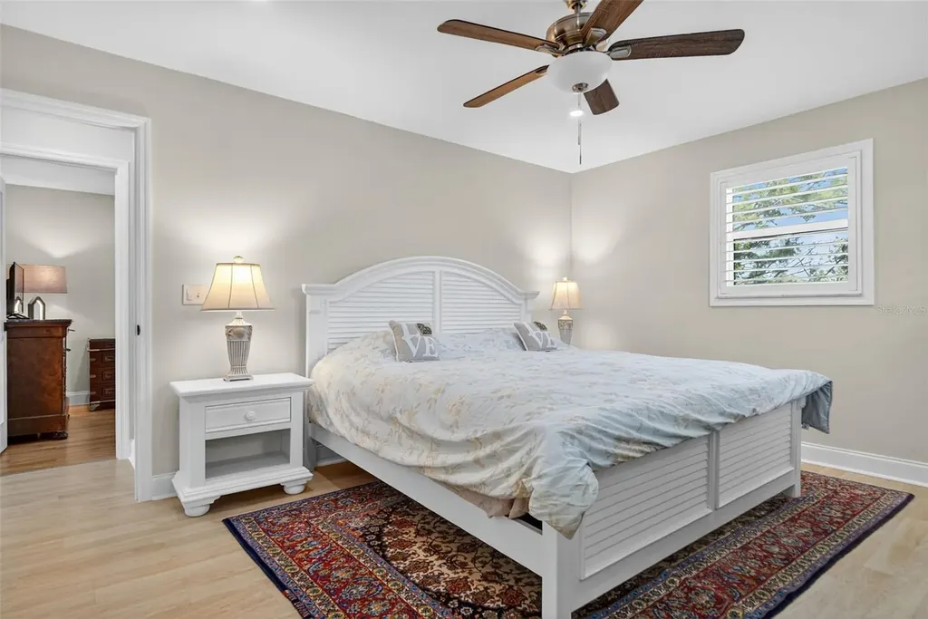 2915 Avenue C Holmes Beach FL 34217