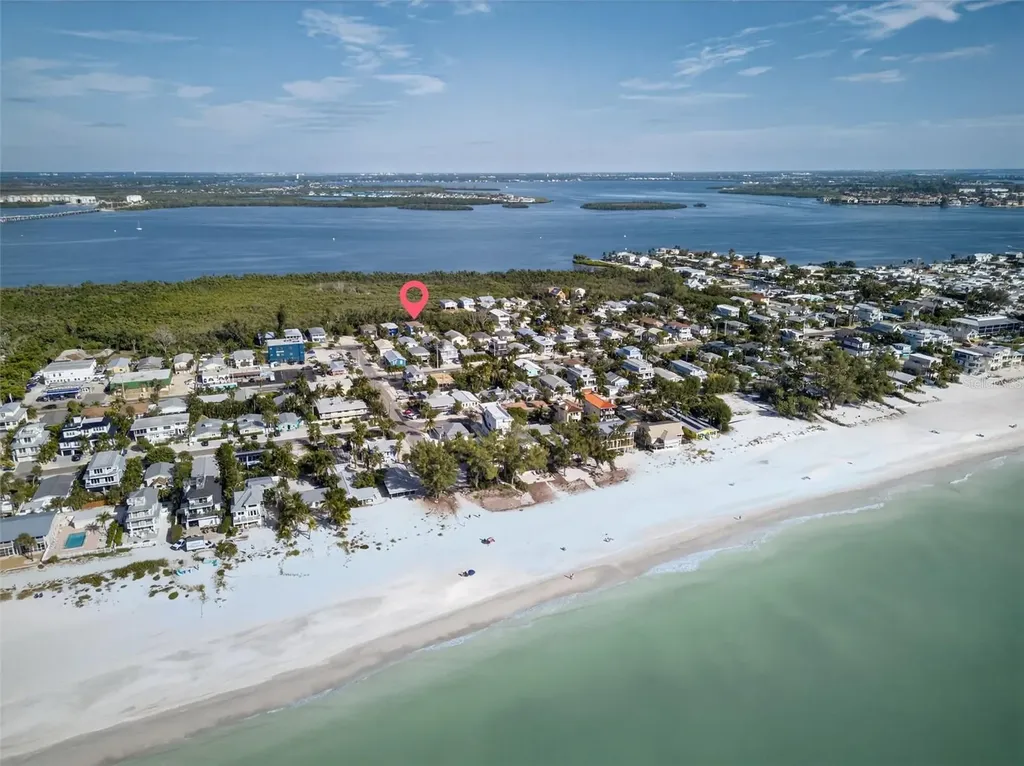 2915 Avenue C Holmes Beach FL 34217