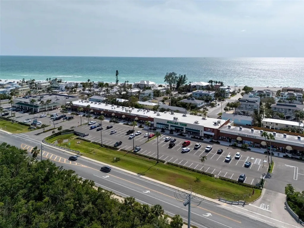 2915 Avenue C Holmes Beach FL 34217