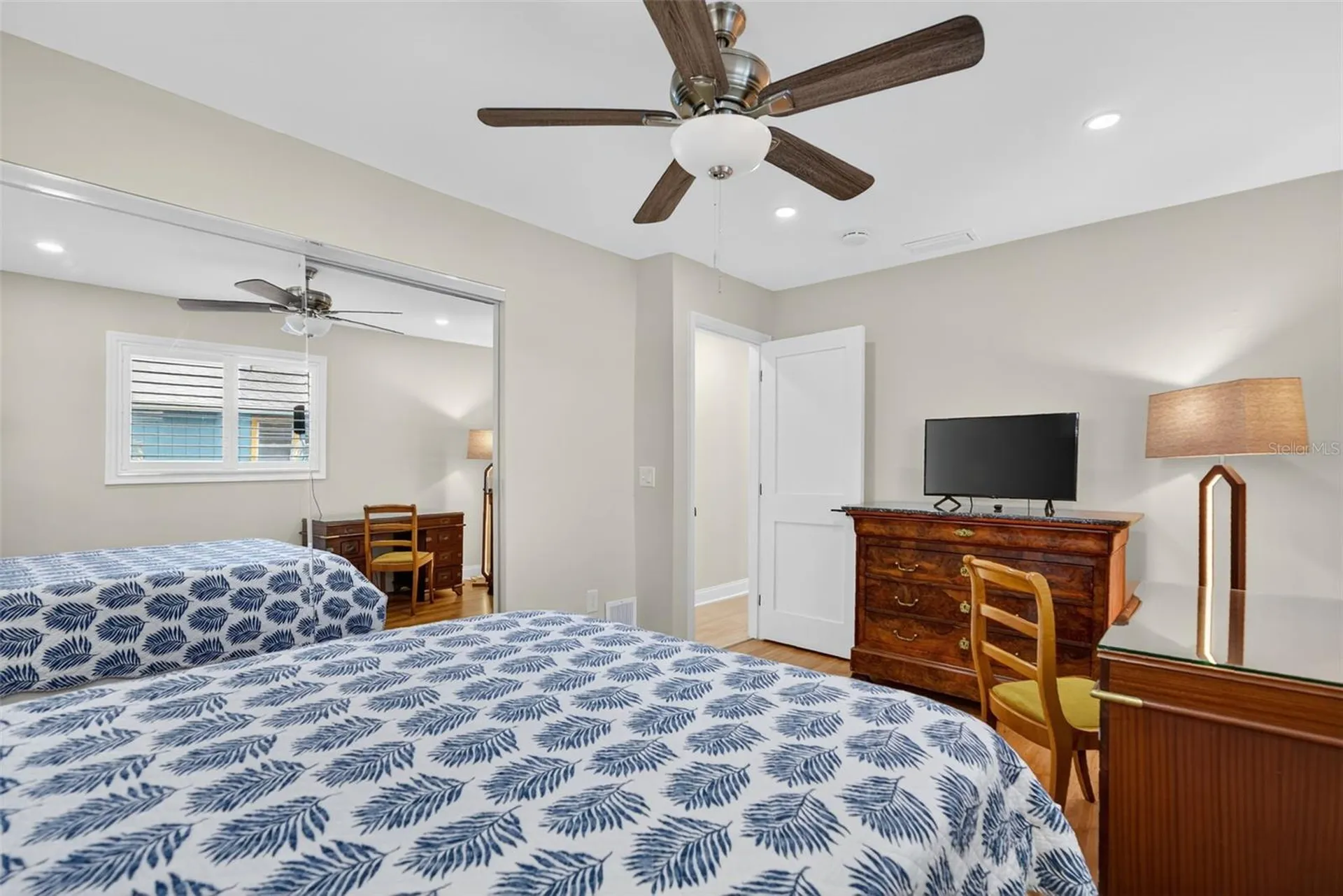 2915 Avenue C Holmes Beach FL 34217