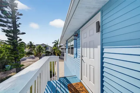 2915 Avenue C Holmes Beach FL 34217