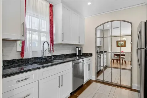 2915 Avenue C Holmes Beach FL 34217