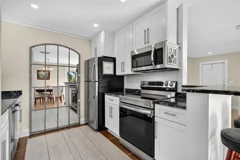 2915 Avenue C Holmes Beach FL 34217