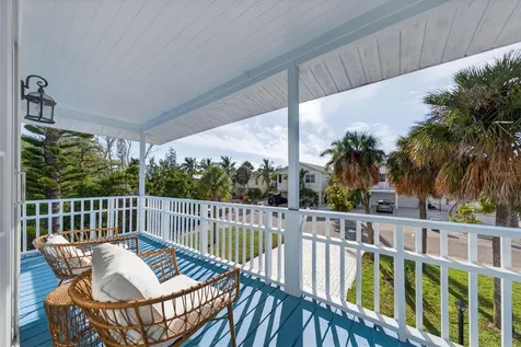 2915 Avenue C Holmes Beach FL 34217