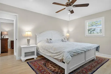 2915 Avenue C Holmes Beach FL 34217
