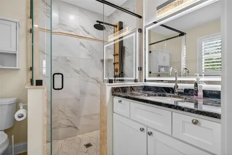 2915 Avenue C Holmes Beach FL 34217