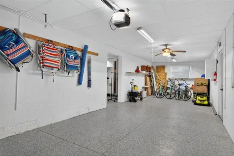 2915 Avenue C Holmes Beach FL 34217