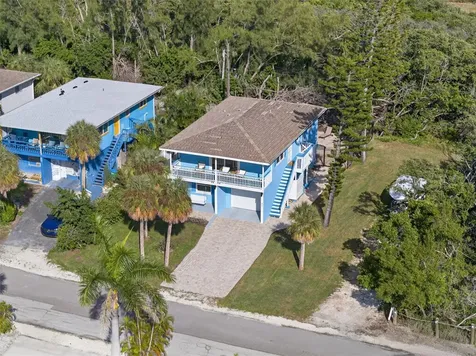 2915 Avenue C Holmes Beach FL 34217