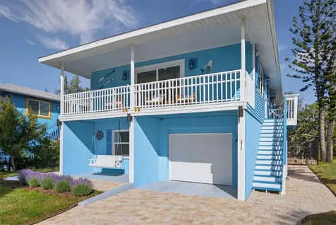 2915 Avenue C Holmes Beach FL 34217