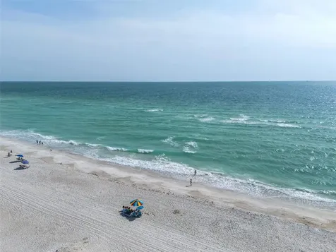 2915 Avenue C Holmes Beach FL 34217