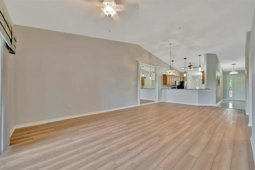 5240 Hyland Hills Avenue Sarasota FL 34241