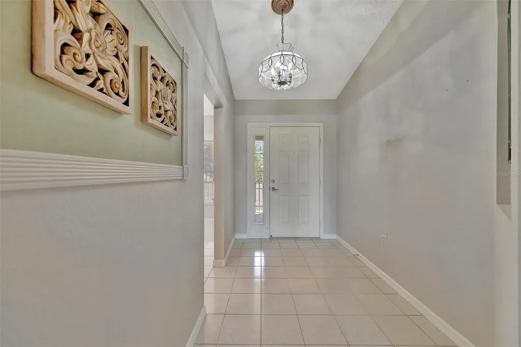 5240 Hyland Hills Avenue Sarasota FL 34241