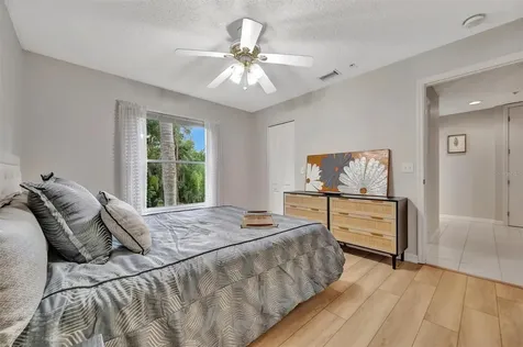 5240 Hyland Hills Avenue Sarasota FL 34241