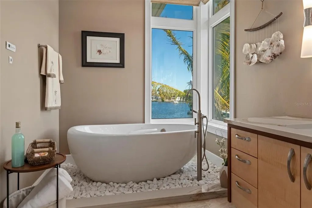 242 Oak Avenue Anna Maria FL 34216