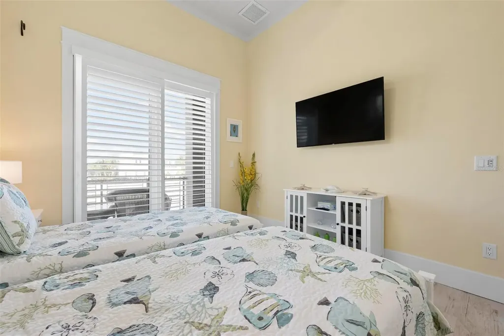 242 Oak Avenue Anna Maria FL 34216