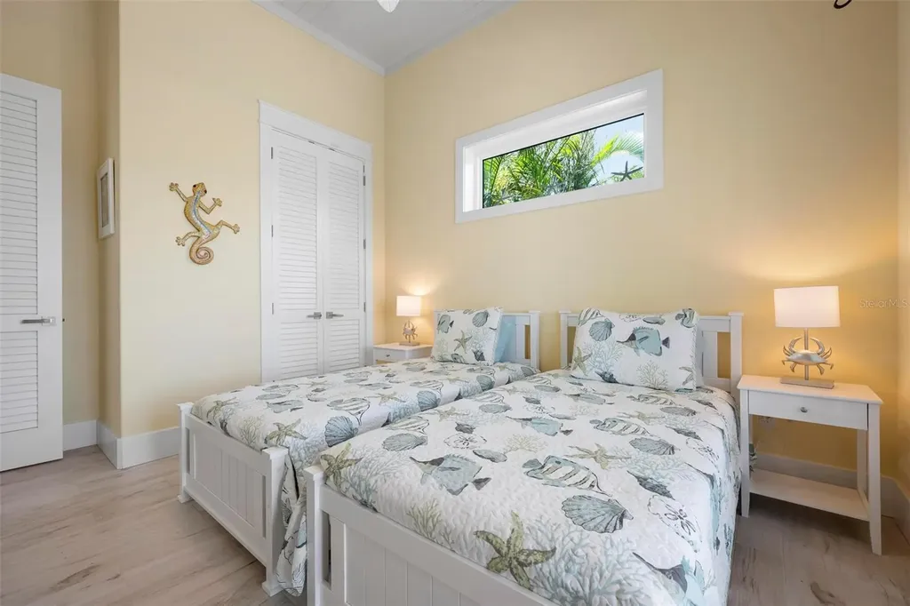 242 Oak Avenue Anna Maria FL 34216