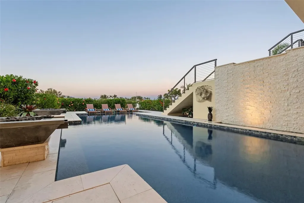 242 Oak Avenue Anna Maria FL 34216