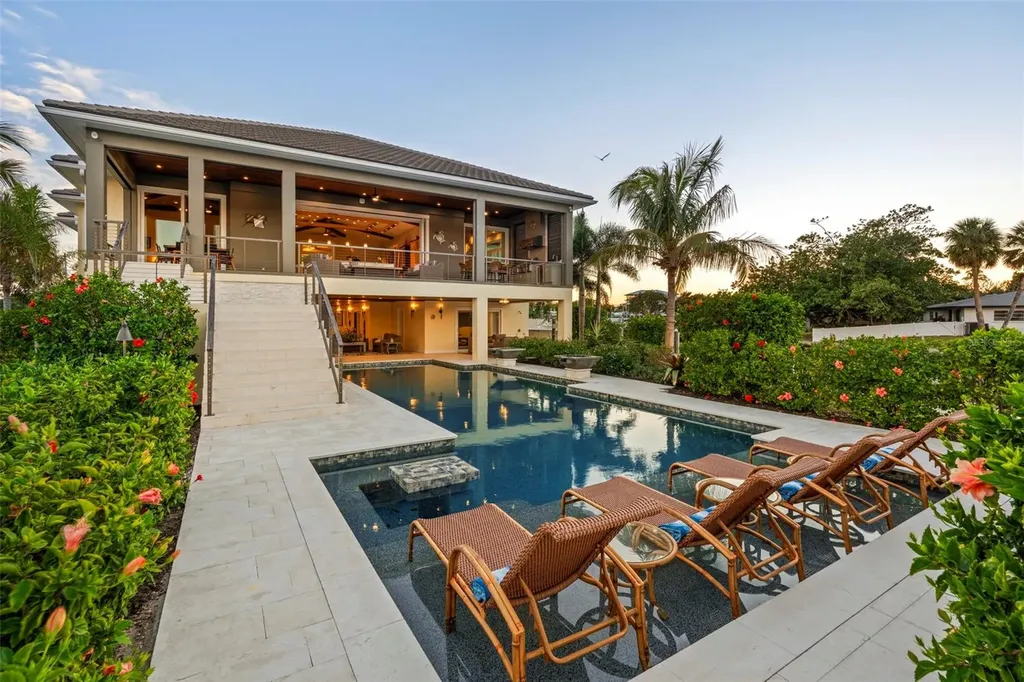 242 Oak Avenue Anna Maria FL 34216