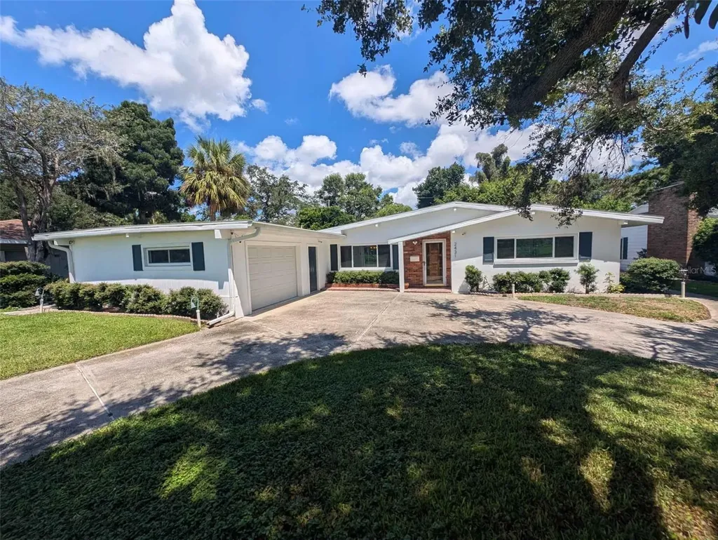 2431 Green Way S St Petersburg FL 33712
