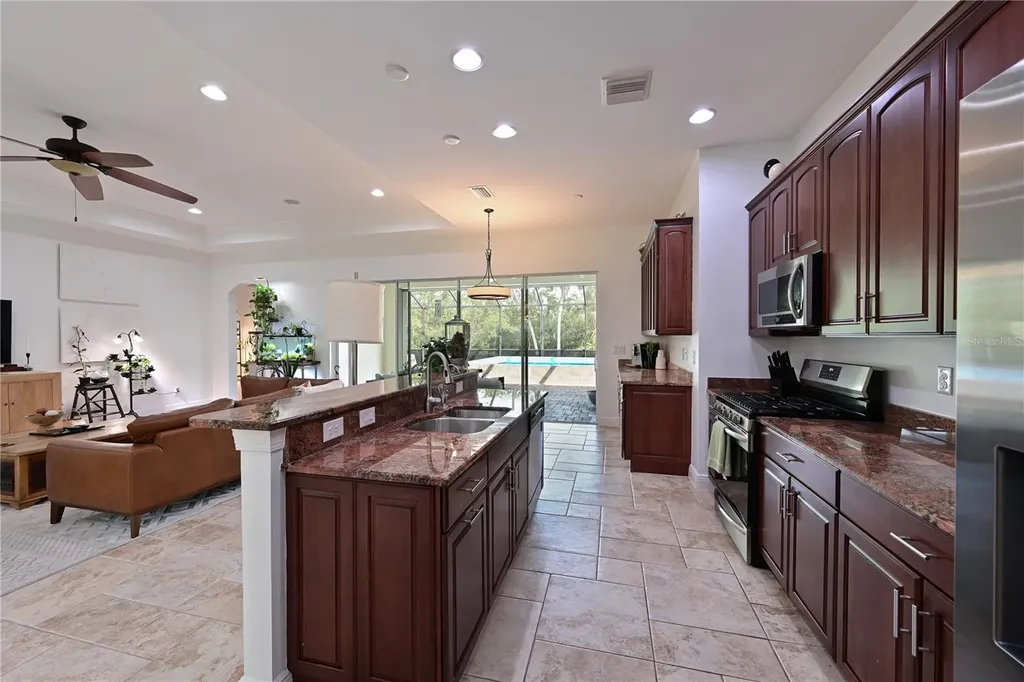 931 Mangrove Edge Court Bradenton FL 34208